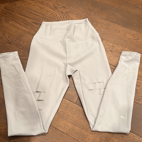 ALO High-Waist Ripped Warrior Legging, Gray. NWOT. - Picture 3 of 3